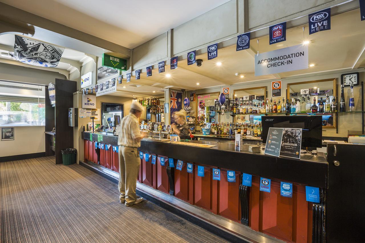 Nightcap At Regents Park Hotel Exterior foto